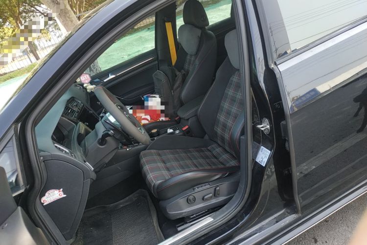 Used Volkswagen Golf GTI 2018 2.0 TSI GTI Left Front Seat