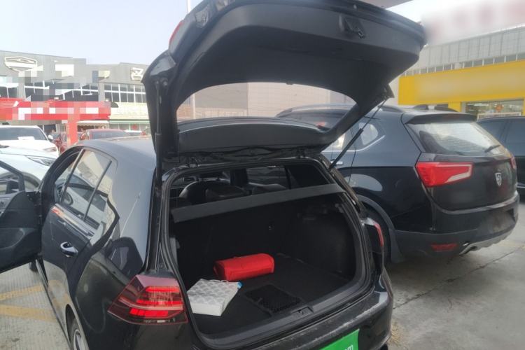 Used Volkswagen Golf GTI 2018 2.0 TSI GTI Trunk