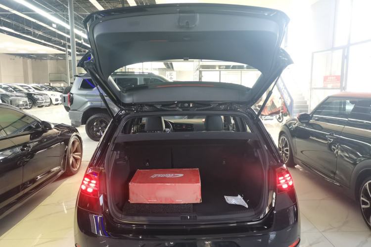 Used Volkswagen Golf GTI 2018 2.0 TSI GTI Trunk