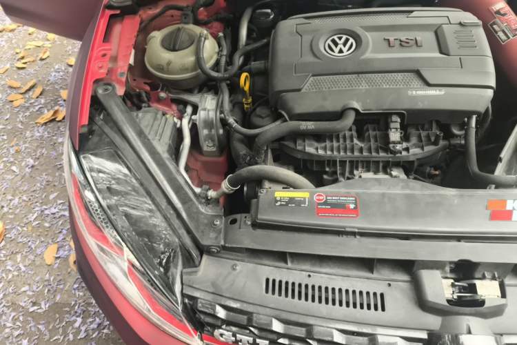Used Volkswagen Golf GTI 2018 2.0 TSI GTI Engine Bay Right