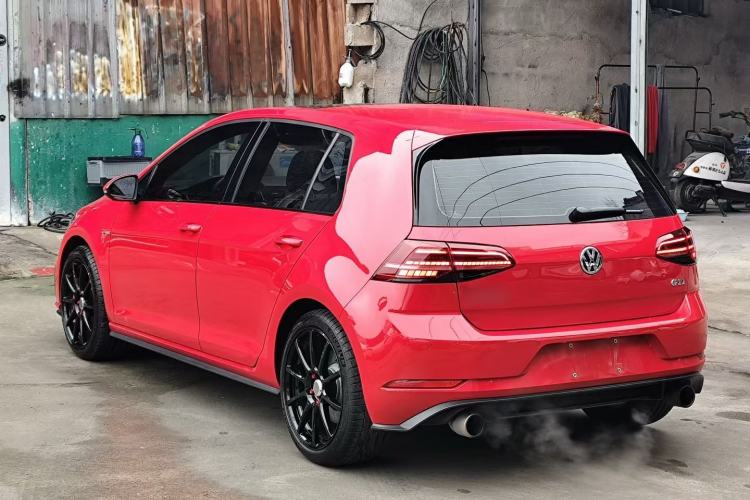 Used Volkswagen Golf GTI 2018 2.0 TSI GTI Exterior 6