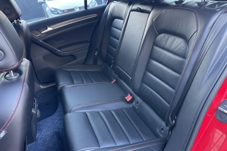 Used Volkswagen Golf GTI 2018 2.0 TSI GTI Interior 6