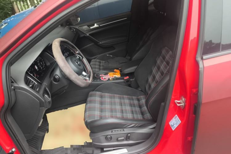 Used Volkswagen Golf GTI 2018 2.0 TSI GTI Left Front Seat