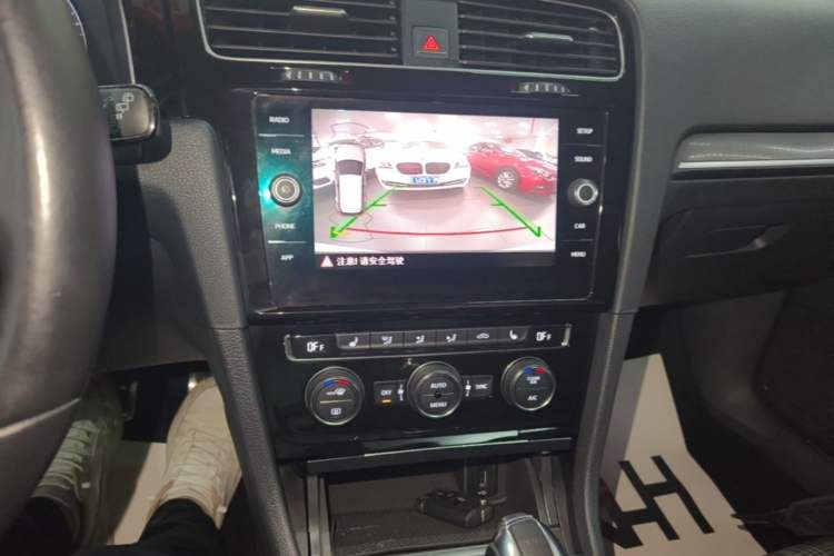Used Volkswagen Golf GTI 2018 2.0 TSI GTI Audio And AC Panel
