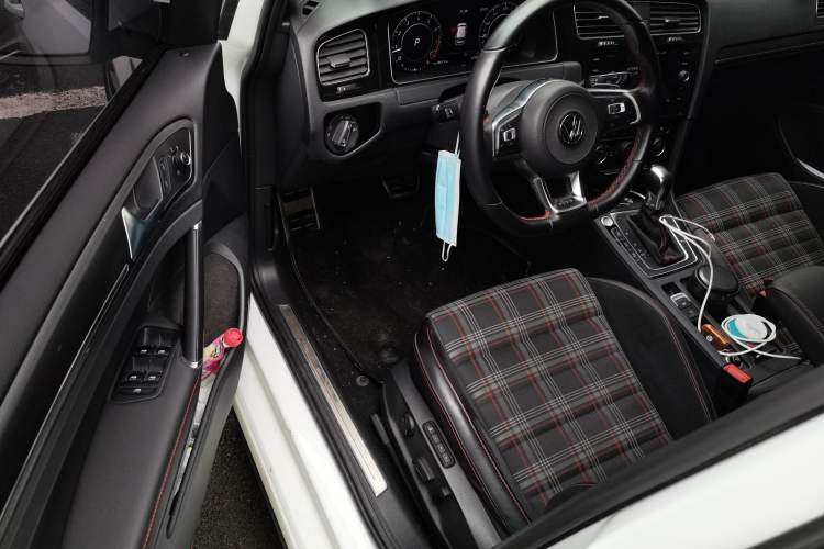 Used Volkswagen Golf GTI 2018 2.0 TSI GTI Driver Seat