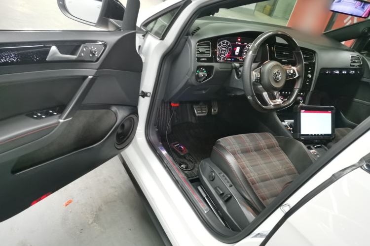 Used Volkswagen Golf GTI 2018 2.0 TSI GTI Driver Seat