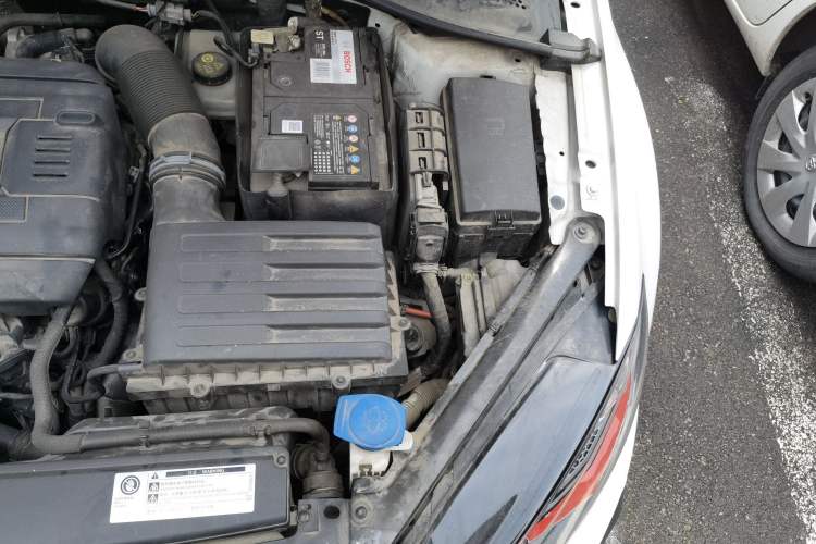 Used Volkswagen Golf GTI 2018 2.0 TSI GTI Engine Bay Left