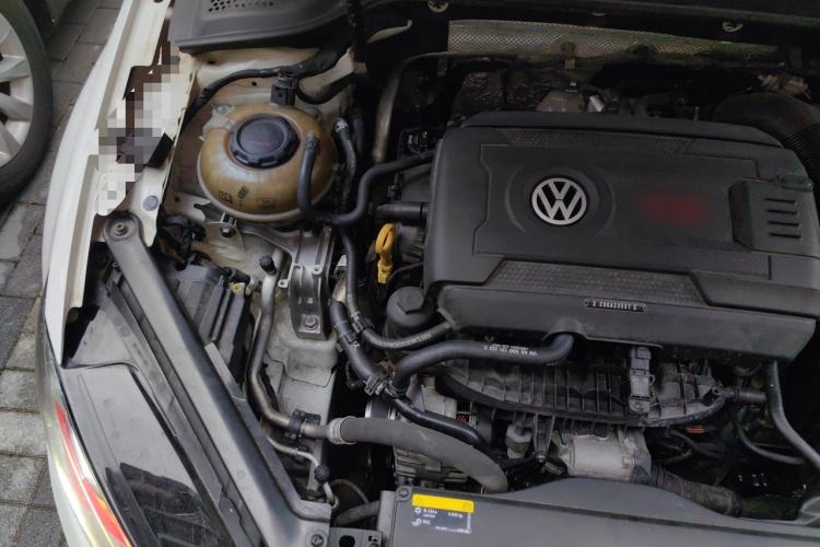 Used Volkswagen Golf GTI 2018 2.0 TSI GTI Engine Bay Right