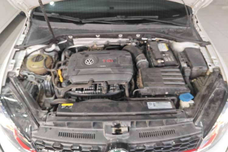 Used Volkswagen Golf GTI 2018 2.0 TSI GTI Engine Bay