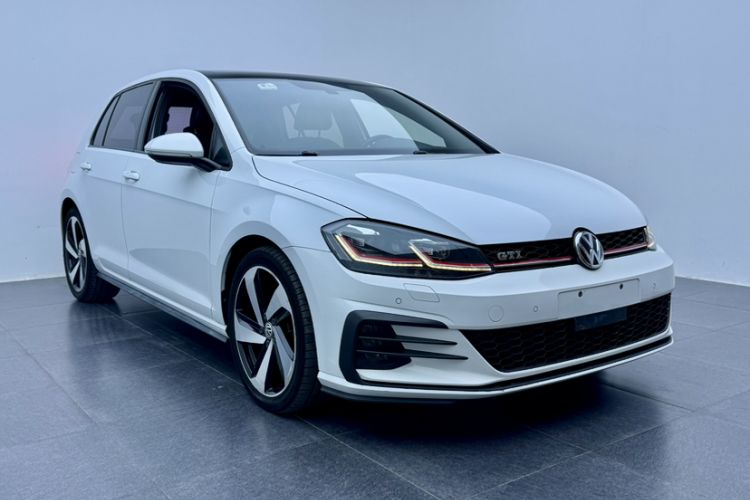 Used Volkswagen Golf GTI 2018 2.0 TSI GTI Exterior 10