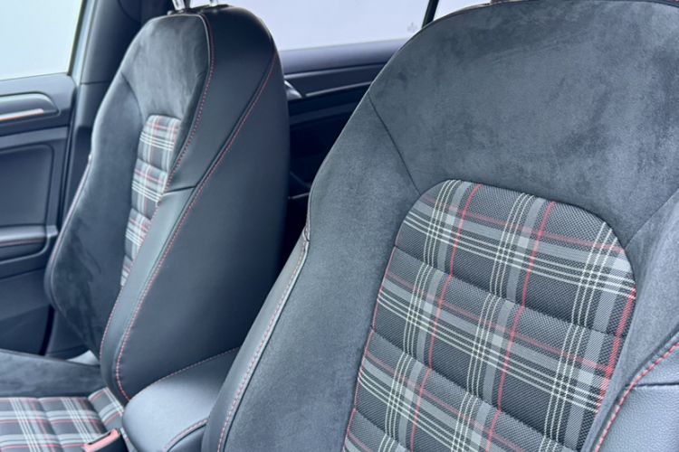 Used Volkswagen Golf GTI 2018 2.0 TSI GTI Interior 5