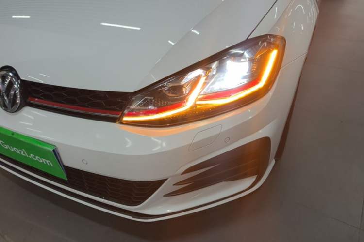 Used Volkswagen Golf GTI 2018 2.0 TSI GTI Left Front Headlight