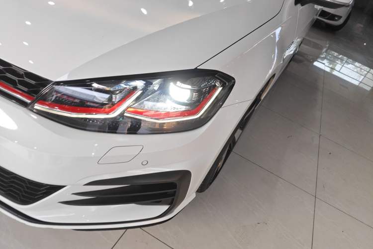 Used Volkswagen Golf GTI 2018 2.0 TSI GTI Left Front Headlight