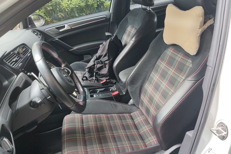 Used Volkswagen Golf GTI 2018 2.0 TSI GTI Left Front Seat