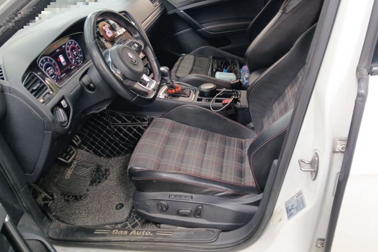 Used Volkswagen Golf GTI 2018 2.0 TSI GTI Left Front Seat