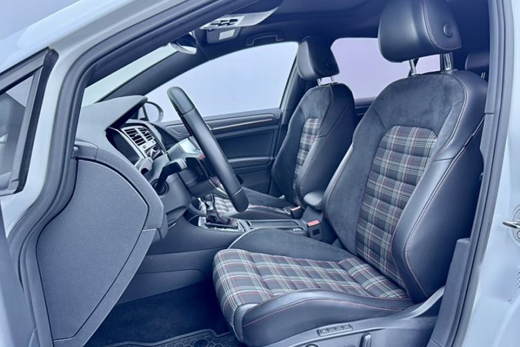 Used Volkswagen Golf GTI 2018 2.0 TSI GTI Left Front Seat