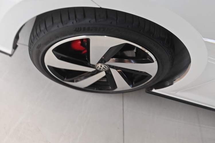 Used Volkswagen Golf GTI 2018 2.0 TSI GTI Left Front Wheel Hub