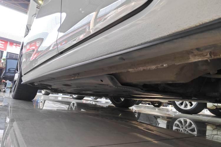 Used Volkswagen Golf GTI 2018 2.0 TSI GTI Left Side Sill