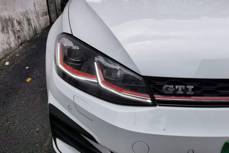 Used Volkswagen Golf GTI 2018 2.0 TSI GTI Right Front Headlight