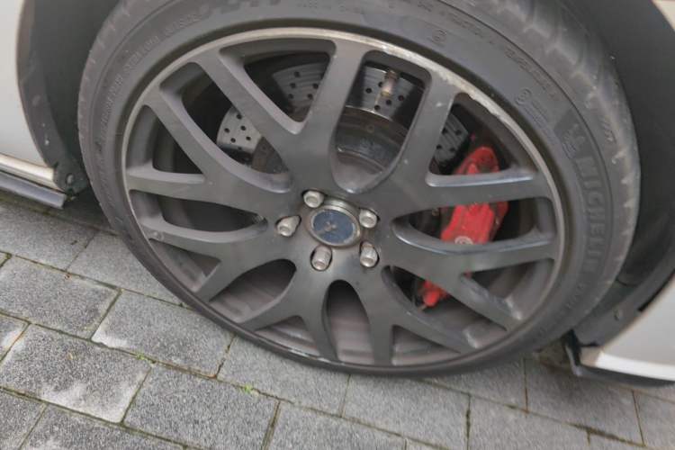 Used Volkswagen Golf GTI 2018 2.0 TSI GTI Right Front Wheel Hub