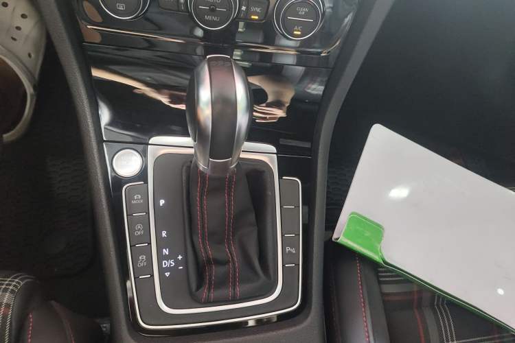Used Volkswagen Golf GTI 2019 2.0 TSI GTI China V Standard Gear Lever