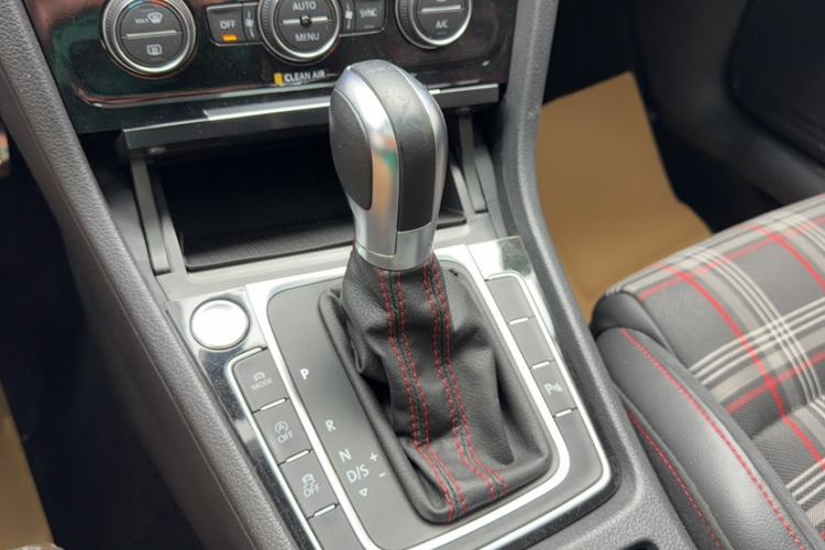 Used Volkswagen Golf GTI 2019 2.0 TSI GTI China V Standard Gear Lever