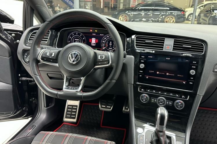 Used Volkswagen Golf GTI 2019 2.0 TSI GTI China V Standard Interior 2