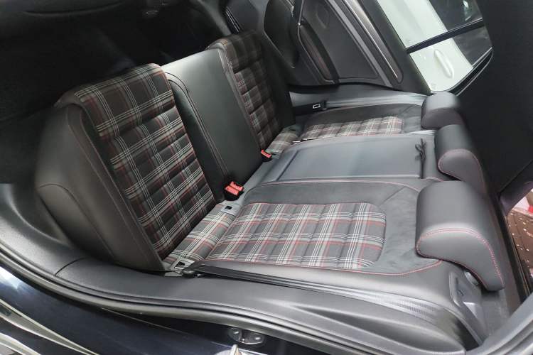 Used Volkswagen Golf GTI 2019 2.0 TSI GTI China V Standard Interior 4