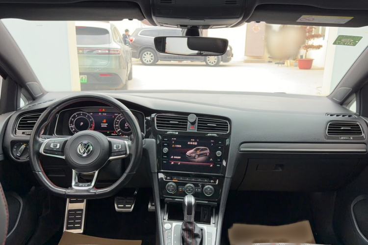 Used Volkswagen Golf GTI 2019 2.0 TSI GTI China V Standard Interior 4