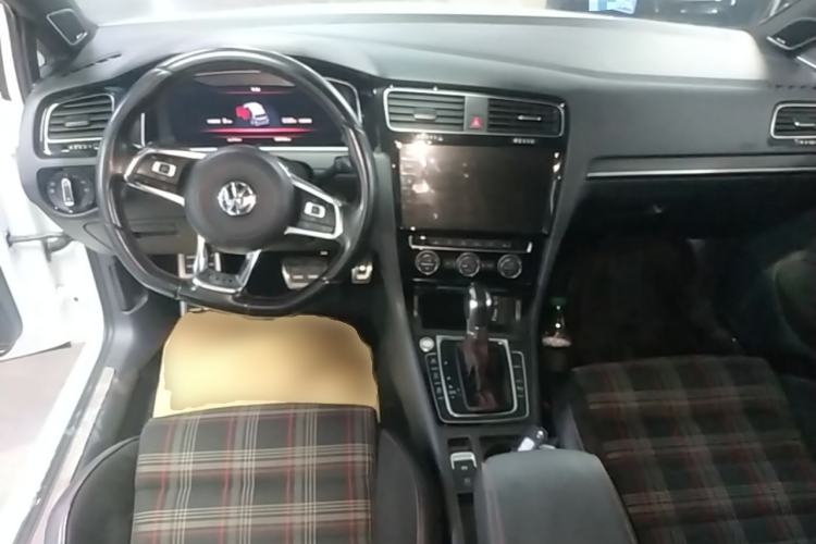 Used Volkswagen Golf GTI 2019 2.0 TSI GTI China V Standard Center Console