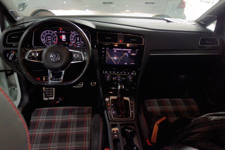 Used Volkswagen Golf GTI 2019 2.0 TSI GTI China V Standard Center Console