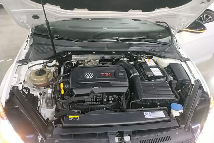 Used Volkswagen Golf GTI 2019 2.0 TSI GTI China V Standard Engine Bay