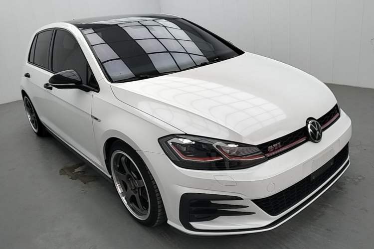 Used Volkswagen Golf GTI 2019 2.0 TSI GTI China V Standard Front Right 45 Deg