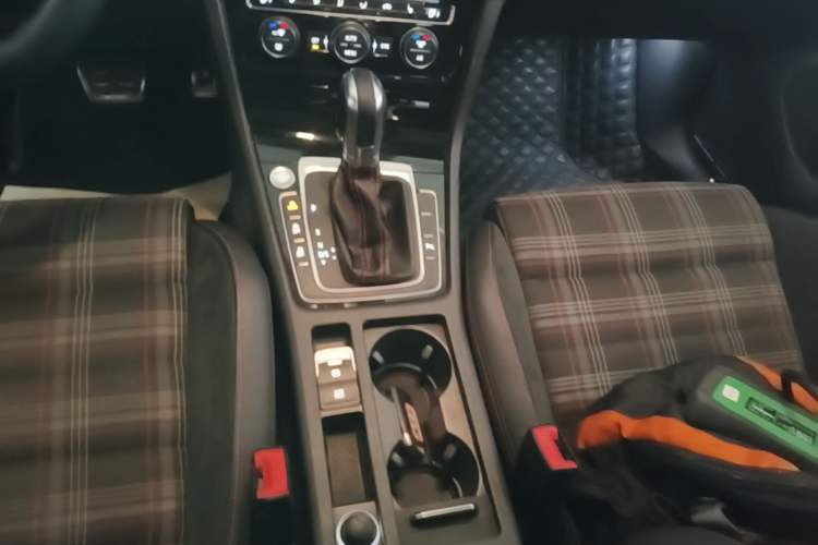 Used Volkswagen Golf GTI 2019 2.0 TSI GTI China V Standard Gear Lever
