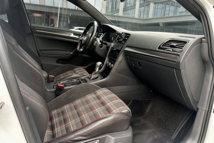 Used Volkswagen Golf GTI 2019 2.0 TSI GTI China V Standard Interior 1