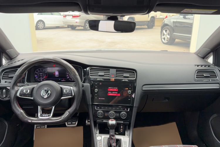 Used Volkswagen Golf GTI 2019 2.0 TSI GTI China V Standard Interior 4