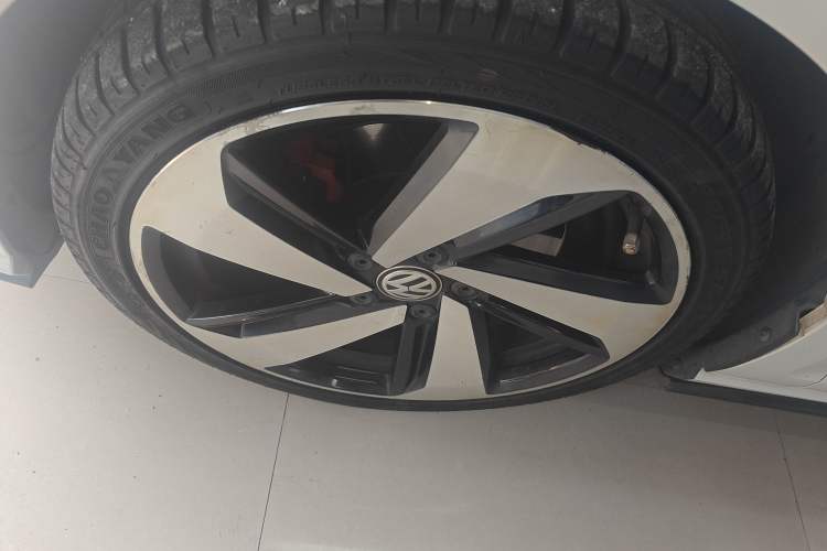 Used Volkswagen Golf GTI 2019 2.0 TSI GTI China V Standard Left Front Wheel Hub