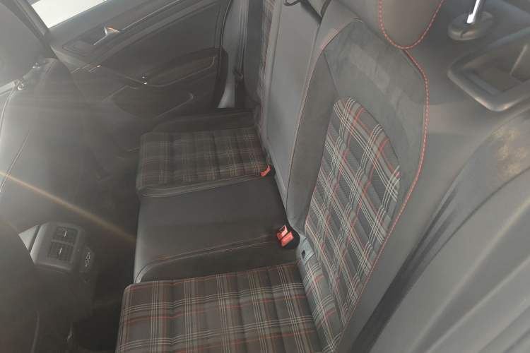 Used Volkswagen Golf GTI 2019 2.0 TSI GTI China V Standard Left Rear Seat