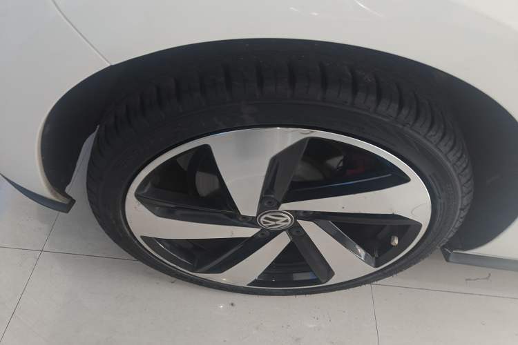 Used Volkswagen Golf GTI 2019 2.0 TSI GTI China V Standard Right Rear Wheel Hub