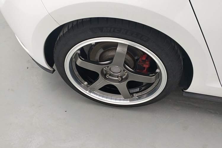 Used Volkswagen Golf GTI 2019 2.0 TSI GTI China V Standard Right Rear Wheel Hub