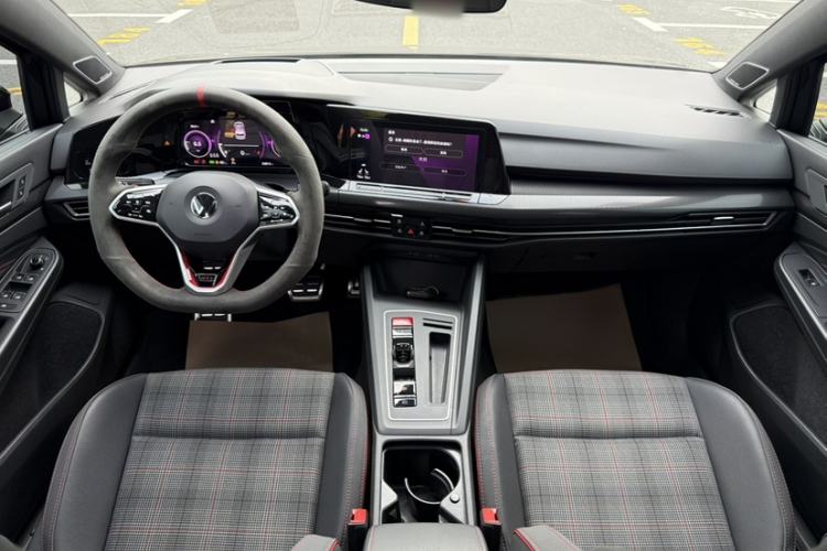 Used Volkswagen Golf GTI 2021 Facelift 380TSI DSG GTI Audio And AC Panel