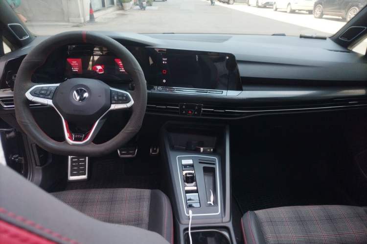 Used Volkswagen Golf GTI 2021 380TSI DSG GTI Center Console