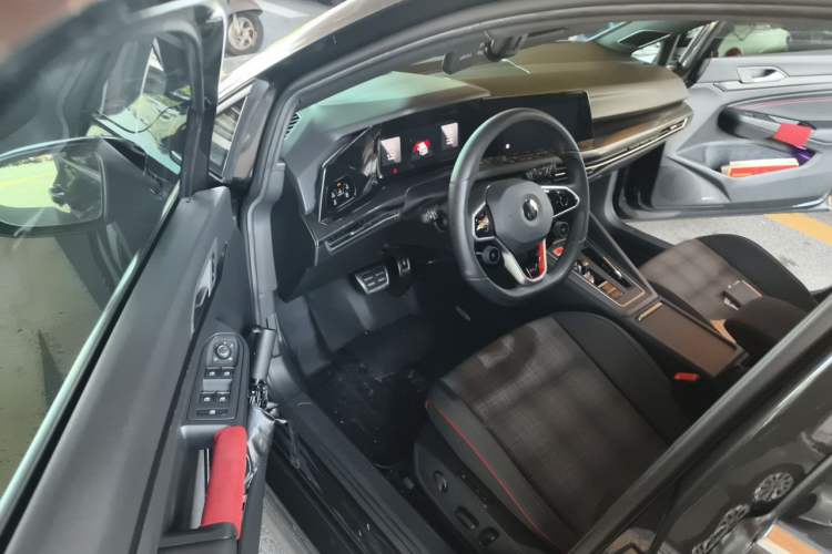 Used Volkswagen Golf GTI 2021 Facelift 380TSI DSG GTI Driver Seat