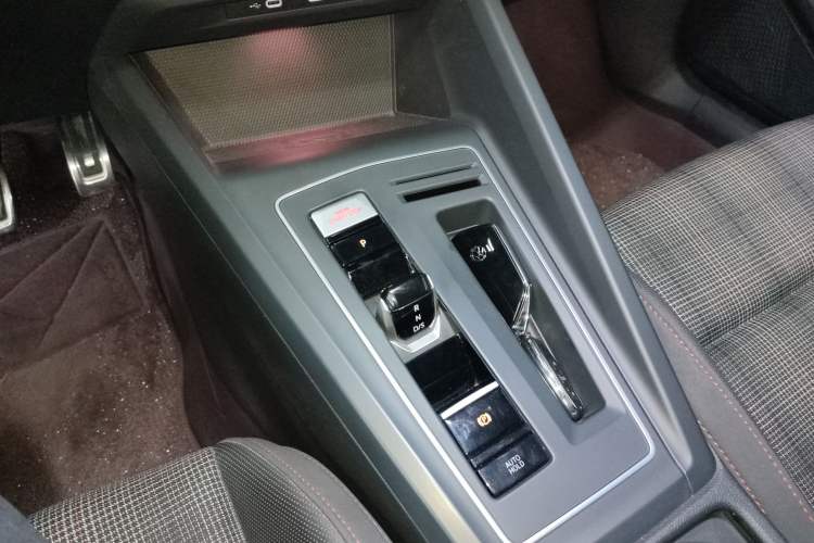 Used Volkswagen Golf GTI 2021 Facelift 380TSI DSG GTI Gear Lever