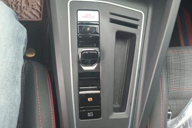 Used Volkswagen Golf GTI 2021 380TSI DSG GTI Gear Lever