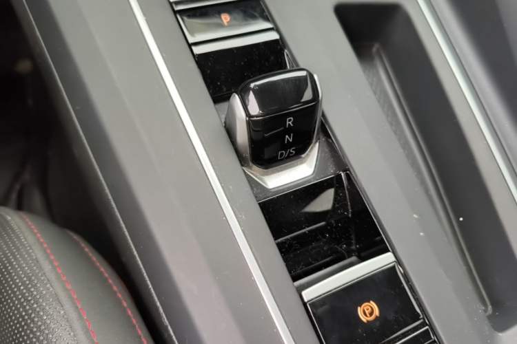 Used Volkswagen Golf GTI 2021 Facelift 380TSI DSG GTI Gear Lever