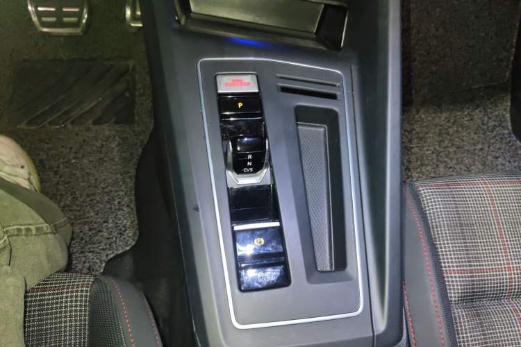 Used Volkswagen Golf GTI 2021 380TSI DSG GTI Gear Lever