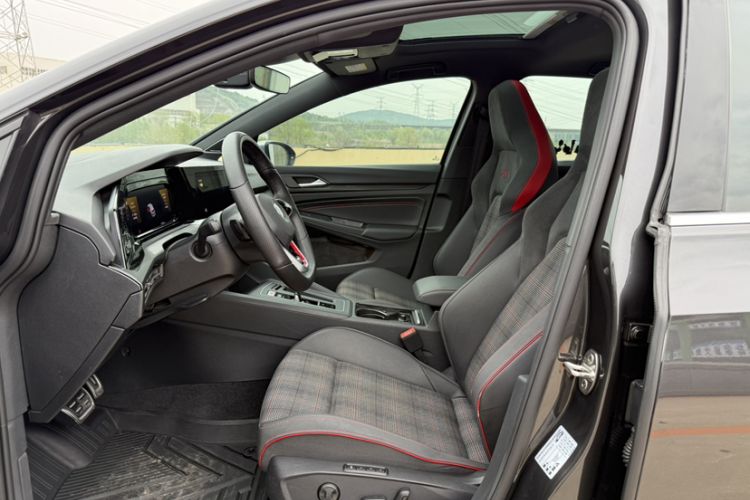 Used Volkswagen Golf GTI 2021 380TSI DSG GTI Interior 1