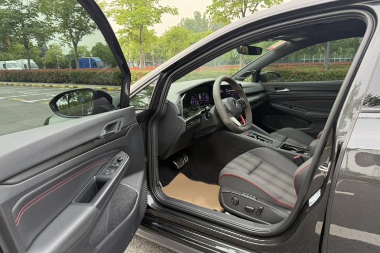 Used Volkswagen Golf GTI 2021 Facelift 380TSI DSG GTI Left Front Seat