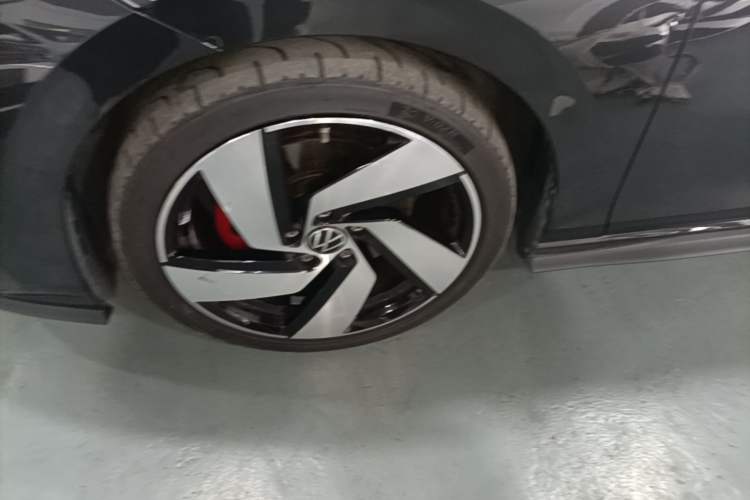 Used Volkswagen Golf GTI 2021 380TSI DSG GTI Left Front Wheel Hub